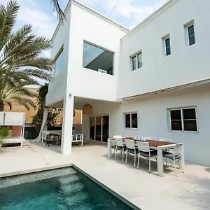  Villa Deema The Lakes Luxury 3 Bd Pool